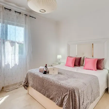Chic Uurban Oasis In Appartement *